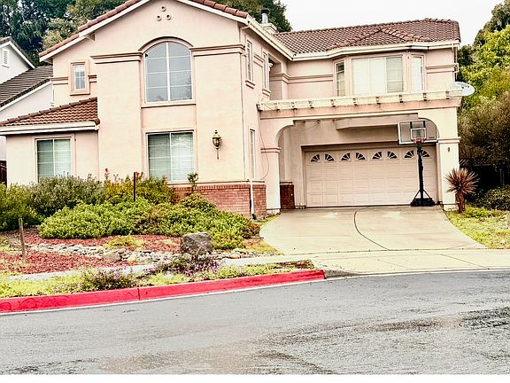 2nd image of 312 Spyglass Way #312