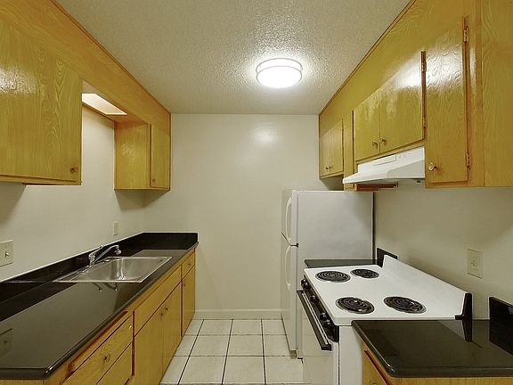 4th image of 2535 College Ave #307