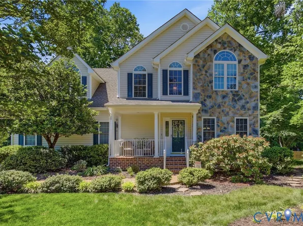 12154 Point Placid Dr, Midlothian, VA 23112