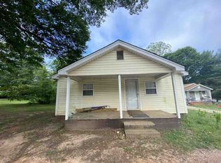 127 Foster St, Cowpens, SC 29330