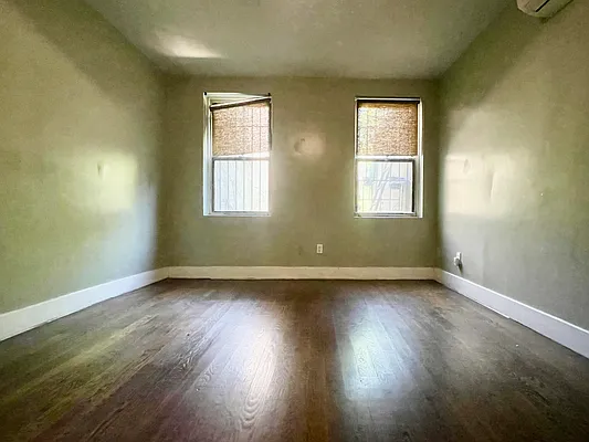 Rented by ERNY LLC | media 56