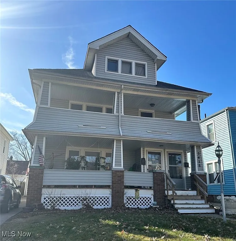 3436 W 131st St photo 1