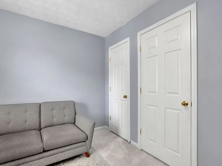 541 Lantern Wood Dr — Photo 28