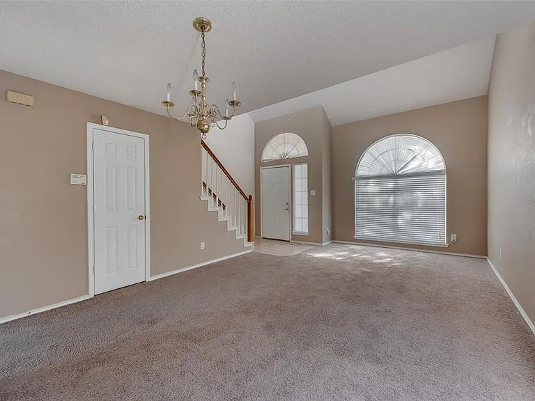 2909 Gatineau Ct — Photo 5