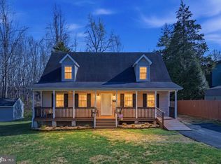 801 S Lakeshore Dr, Louisa, VA 23093