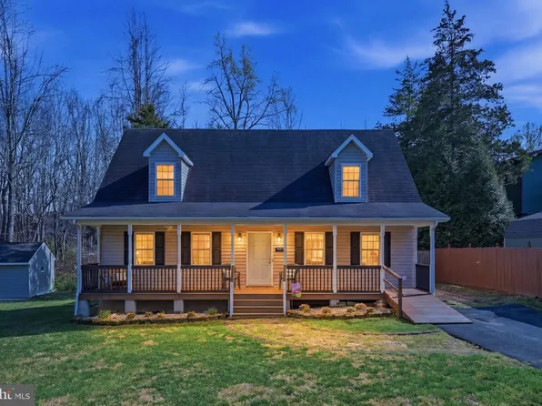 801 S Lakeshore Dr, Louisa, VA 23093