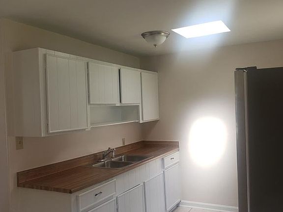 4th image of 1229 David Dr