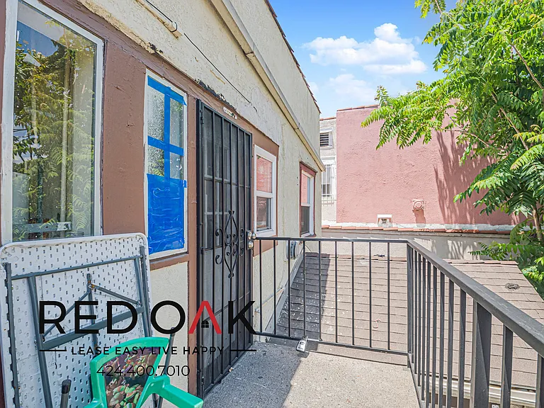 4724 3/4 S Main St #4724-3/4 — Photo 8