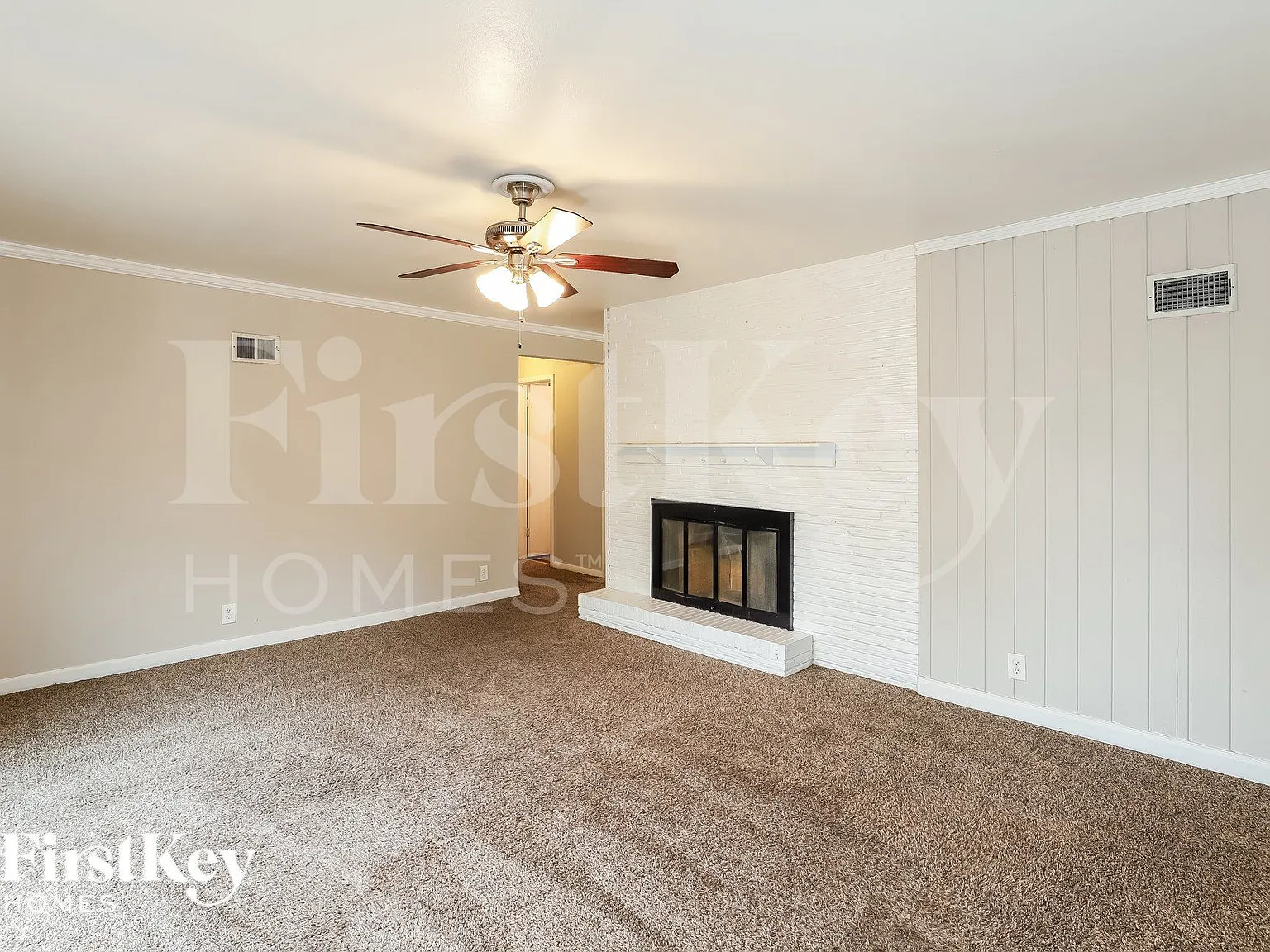 4 bed, 1.5 bath, 1200 sqft, $2,000 — Photo 3