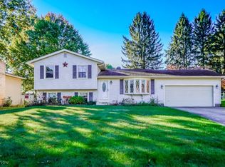 2982 Fair Oaks Dr, Barberton, OH
