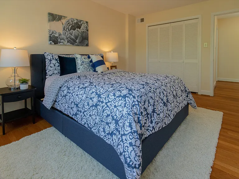 Chase Manor — Photo 9