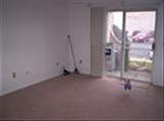 5th image of 2447 Crew Cir