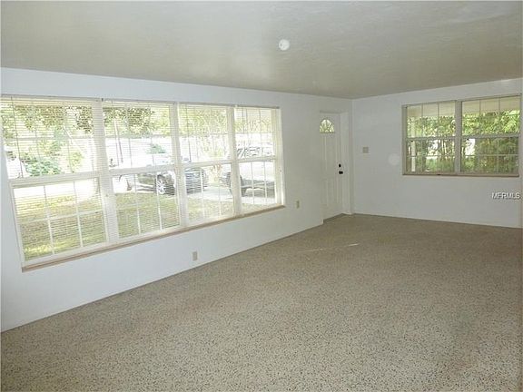2nd image of 2207 Outer Dr