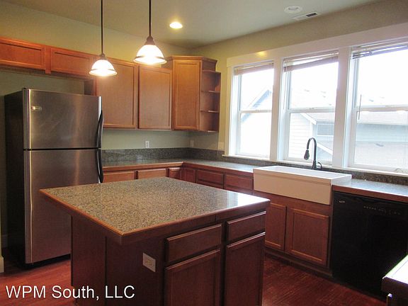 5th image of 4612 S 140th St