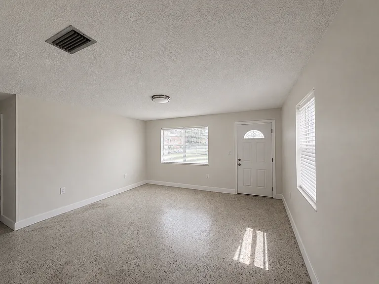 8541 Grand Canal Dr — Photo 5