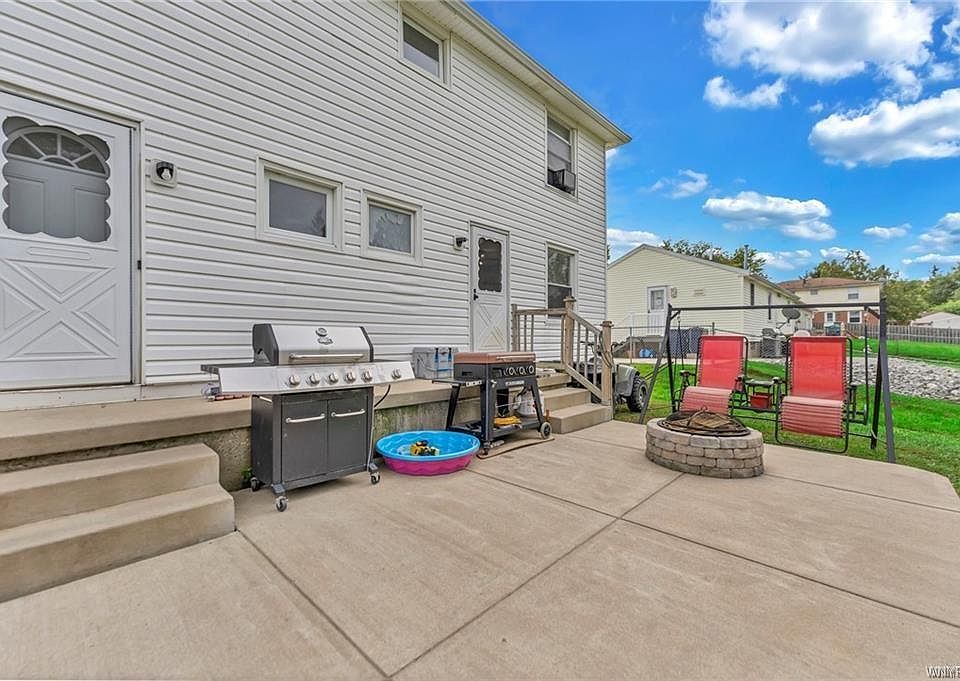 2nd image of 4072 Harwood Ave #1