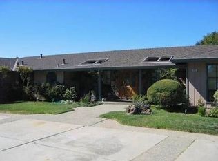 855 Ridge Dr, Concord, CA 94518