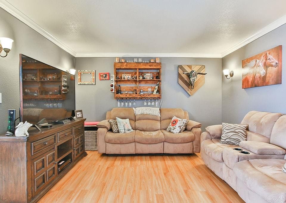 1st image of 279 Moss St Unit 21
