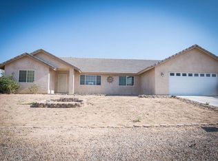 7048 El Cajon Dr, Hesperia, CA 92345