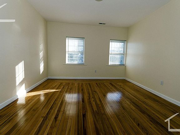 4th image of 34A Bentley St #4
