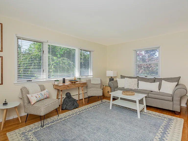 275 Maier Pl — Photo 24