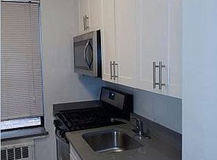 6420 Saunders St #315, Rego Park, NY 11374