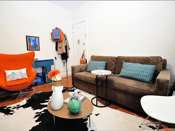 3rd image of 137 W 12th St APT 24