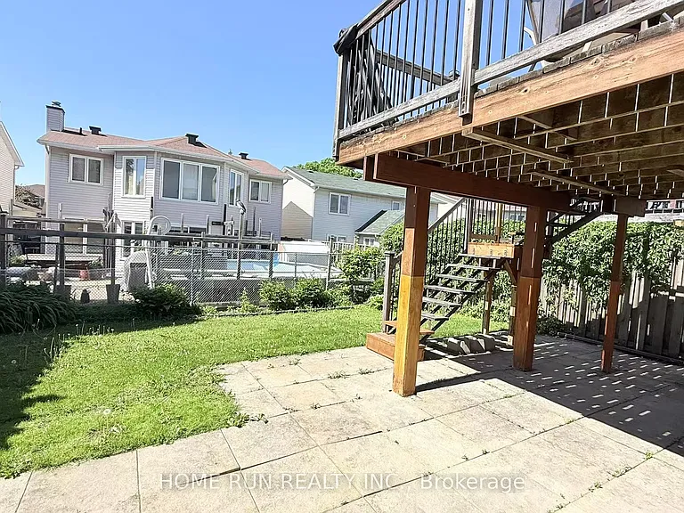 2067 Legrand Cres — Photo 28