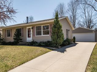 708 30th St NE, Rochester, MN 55906