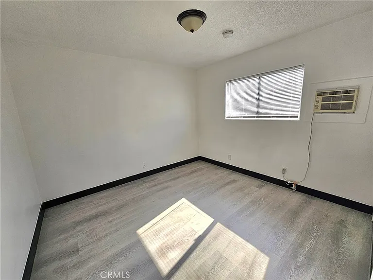 1651 E 42nd St #1 — Photo 7