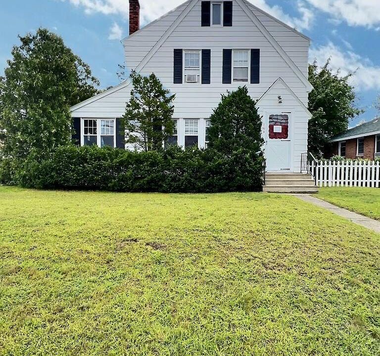 1st image of 104 Frederick Avenue