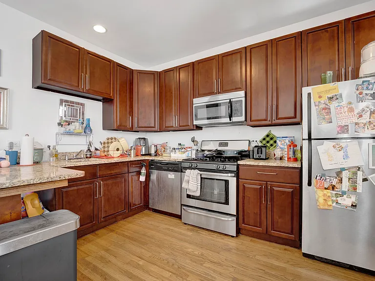 3809 W Altgeld St #2W — Photo 7