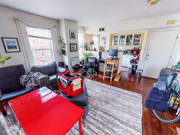 934 State St #4 — Photo 7