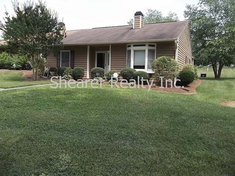 1st image of 8323 Summerglen Cres