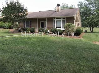 8323 Summerglen Cres, Charlotte, NC 28227