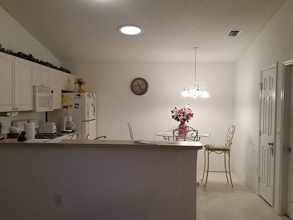 5th image of 2489 Laurel Bay Ln
