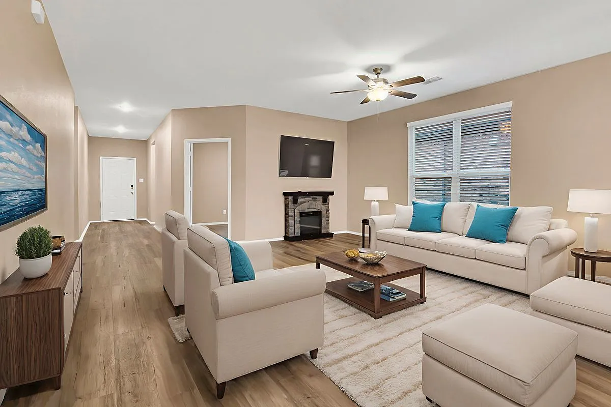 4 bed, 2.0 bath, 1843 sqft, $2,250 — Photo 3