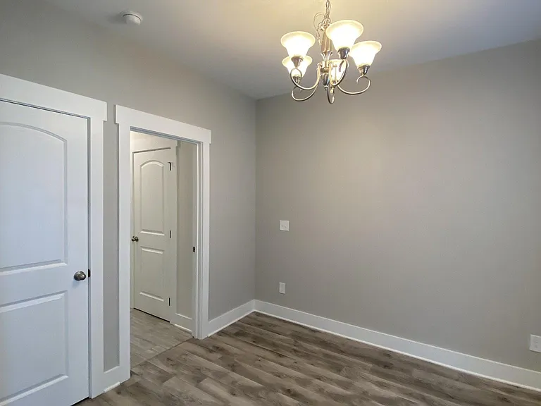 1311 Searcy St — Photo 14