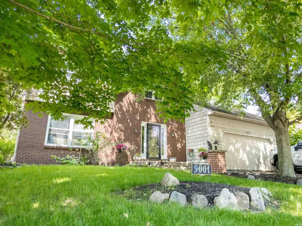 9001 Hickory Knoll Blvd, Fort Wayne, IN 46825