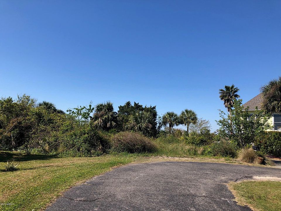 2nd image of 17 Tradewind Ln
