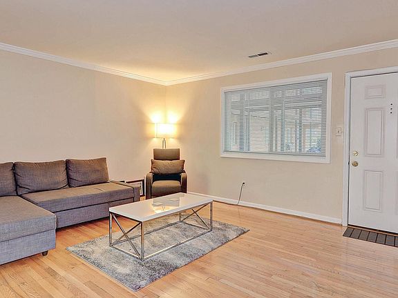4th image of 1111 N Taylor St #A