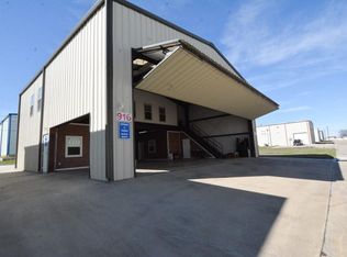916 Aviator Dr, Fort Worth, TX 76179