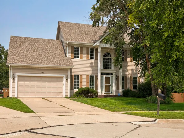 12373 Hazelwood Ct, Clive, IA 50325