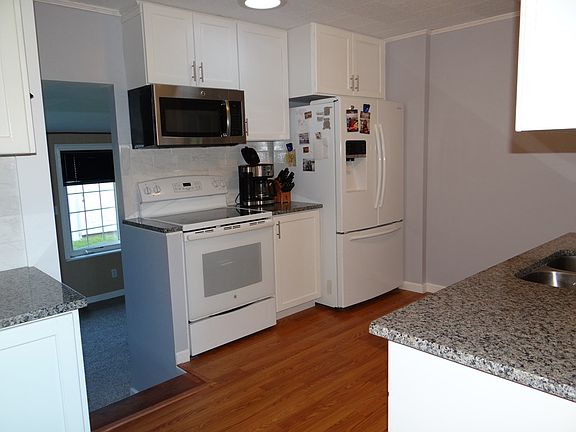5th image of 929 S Hulett Ave