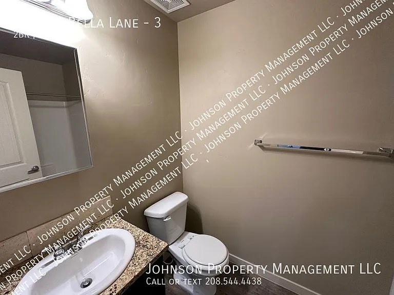 1825 W Bella Ln #3 — Photo 16