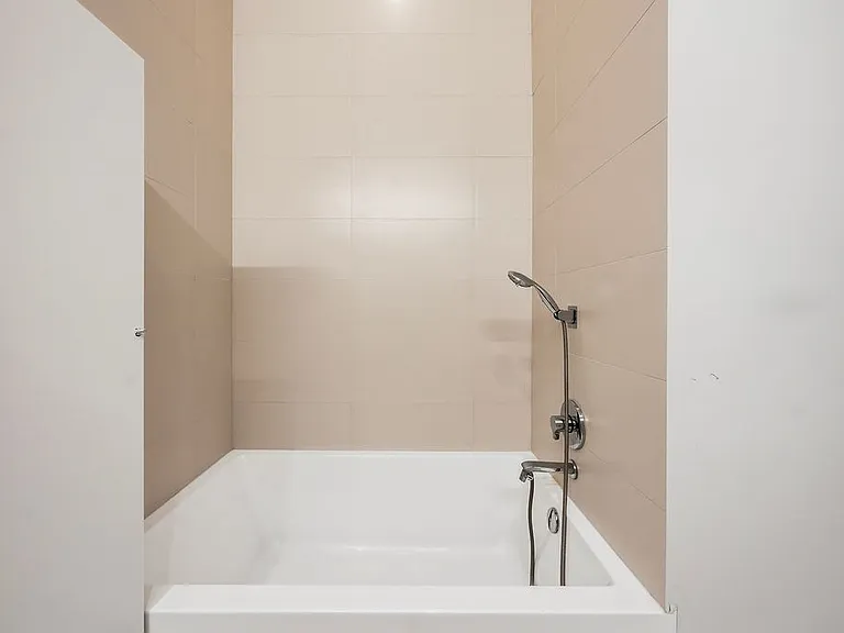 501 NE 31st St #401 — Photo 6