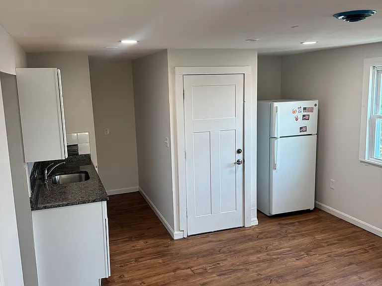 59 Ford St #3 — Photo 2