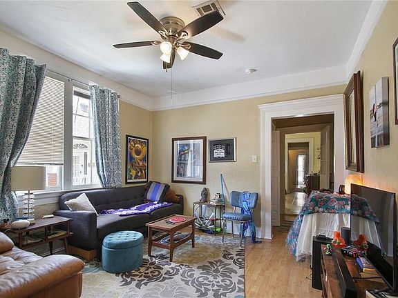 4th image of 5212-14 Hawthorne Pl