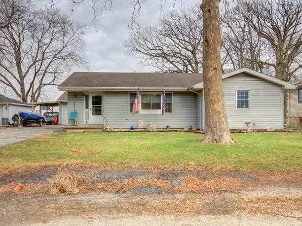 210 N Kentucky St, Atwood, IL 61913