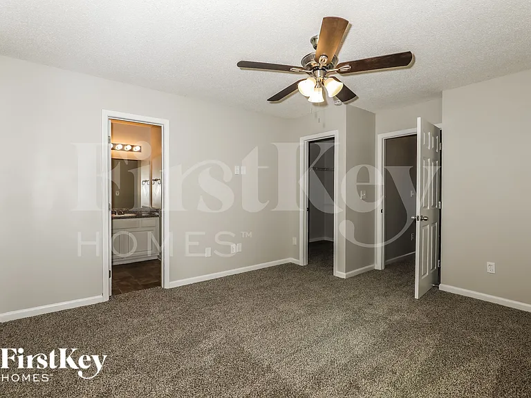 2411 Brianna Dr — Photo 11